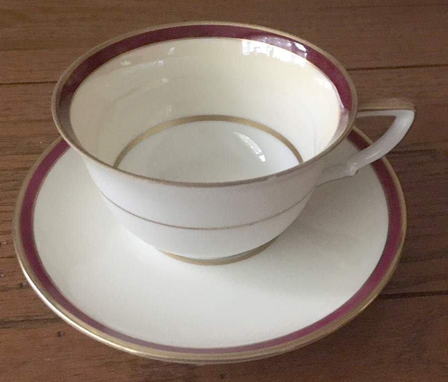 A1091 Flat Cup & Saucer Set by Eschenbach-1