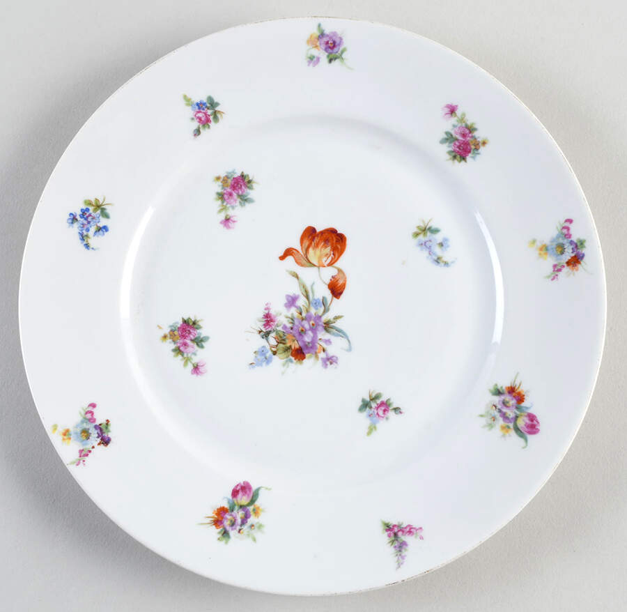 EAM83 Dinner Plate by E & A Muller-1