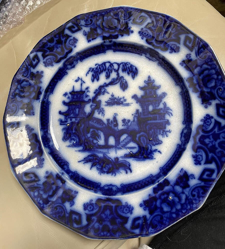 Kin Shan Dinner Plate by EC.CO-1