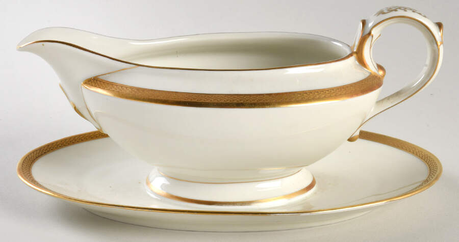 ESC360 Gravy Boat with Attached Underplate by Eschenbach-1