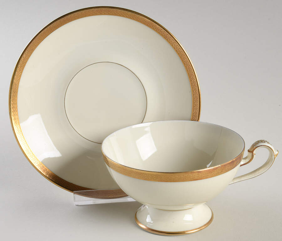 ESC360 Footed Cup & Saucer Set by Eschenbach-1