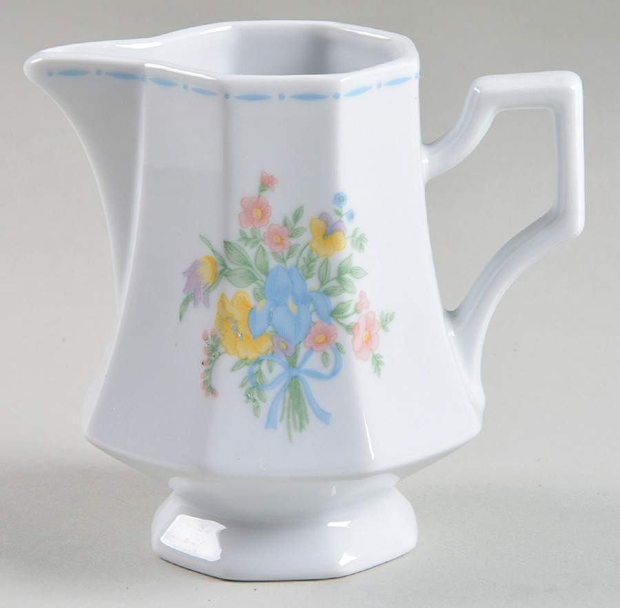 Hampton Creamer by Fairfield-1