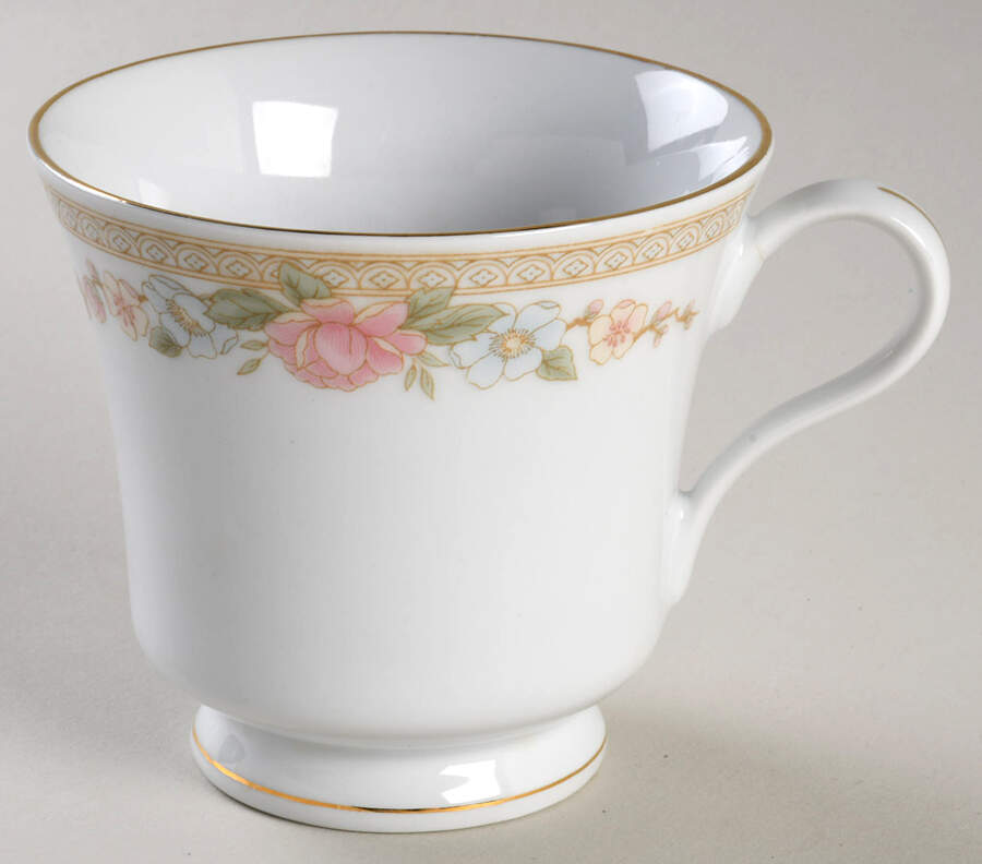 Symphony Footed Cup by Fairfield-1