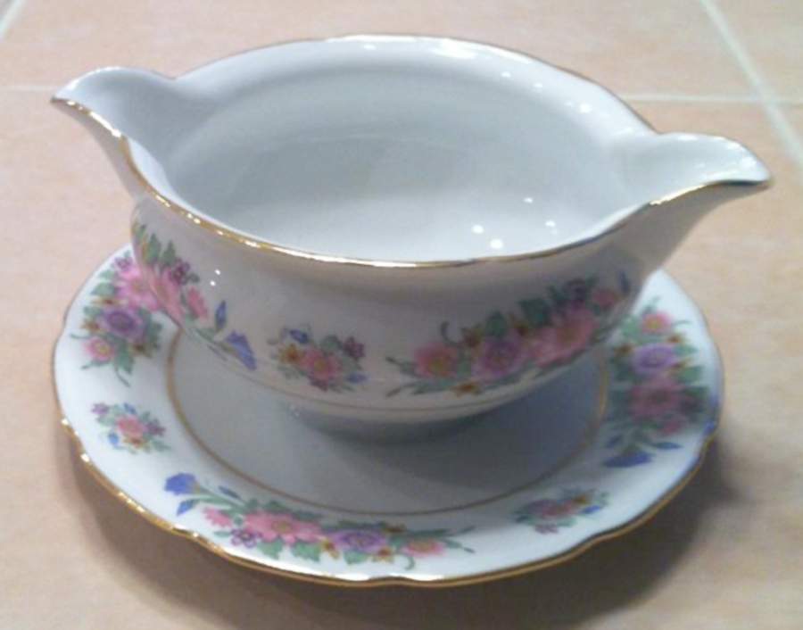 FAN3 Gravy Boat with Attached Underplate by France-1
