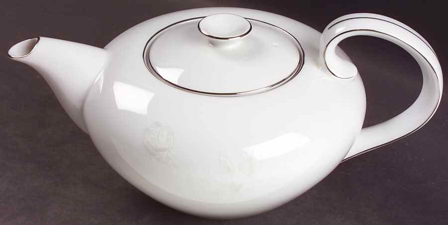 Remembrance Teapot & Lid by Fashion Royale-1