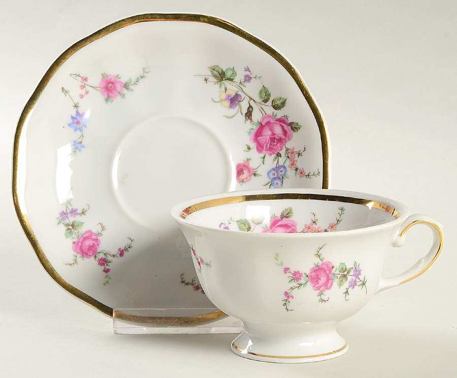 3607 Footed Cup & Saucer Set by Favolina-Karolina-1