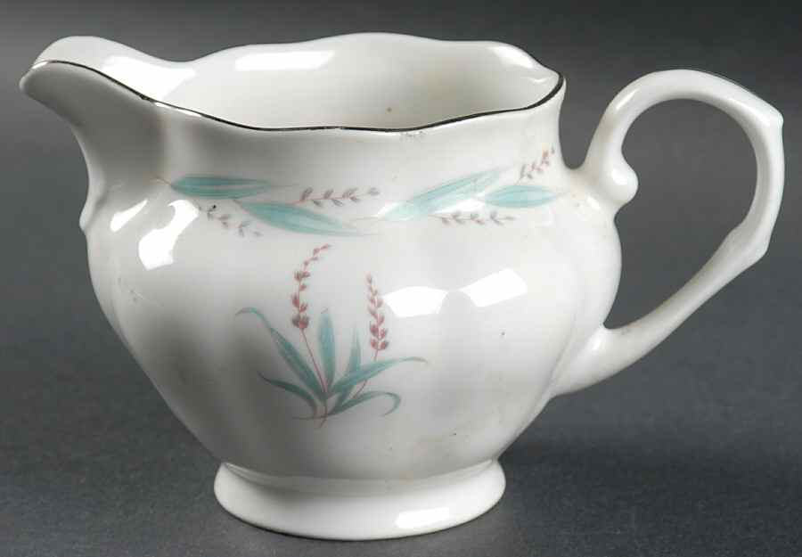 Celina (Platinum Trim) Creamer by Favolina-Karolina-1