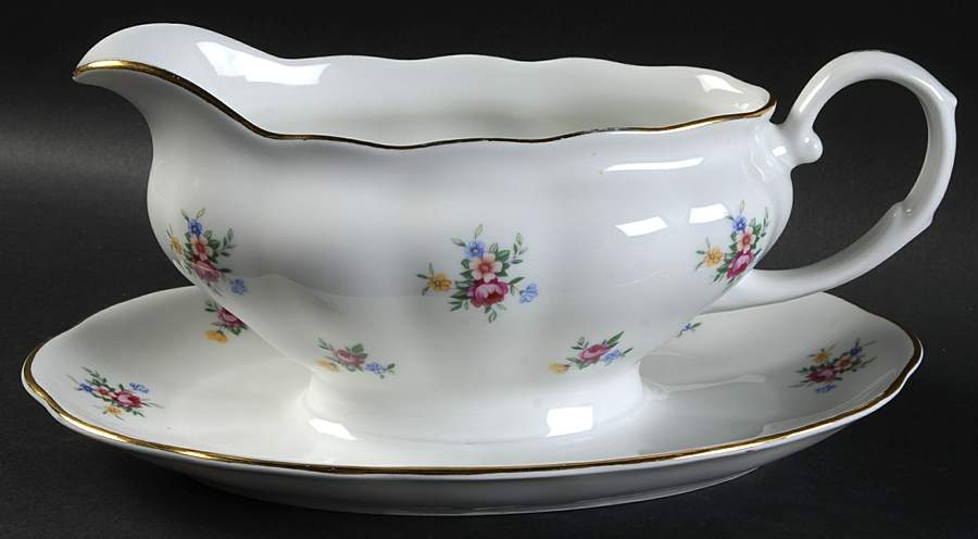 Julia Gravy Boat with Attached Underplate by Favolina-Karolina-1