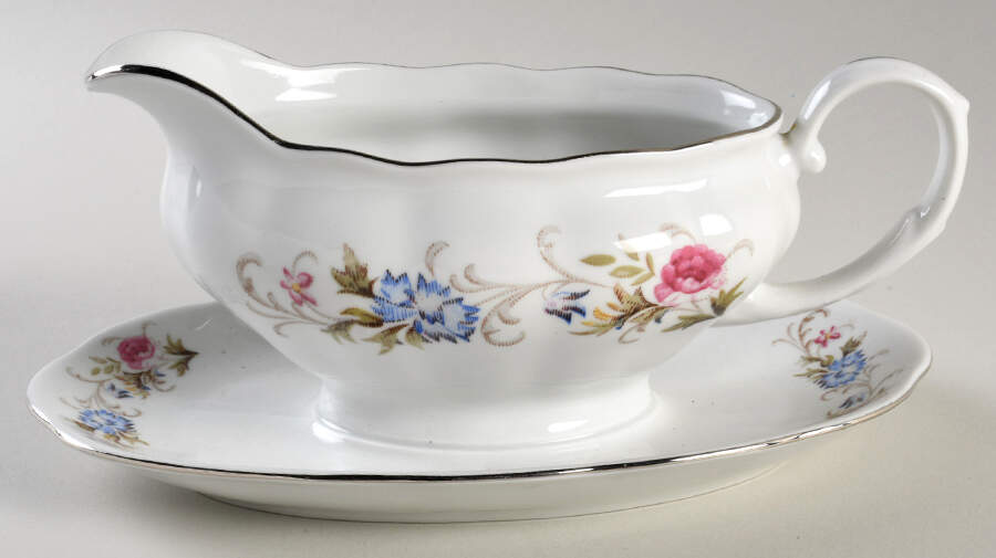 Marjorie Gravy Boat with Attached Underplate by Favolina-Karolina-1