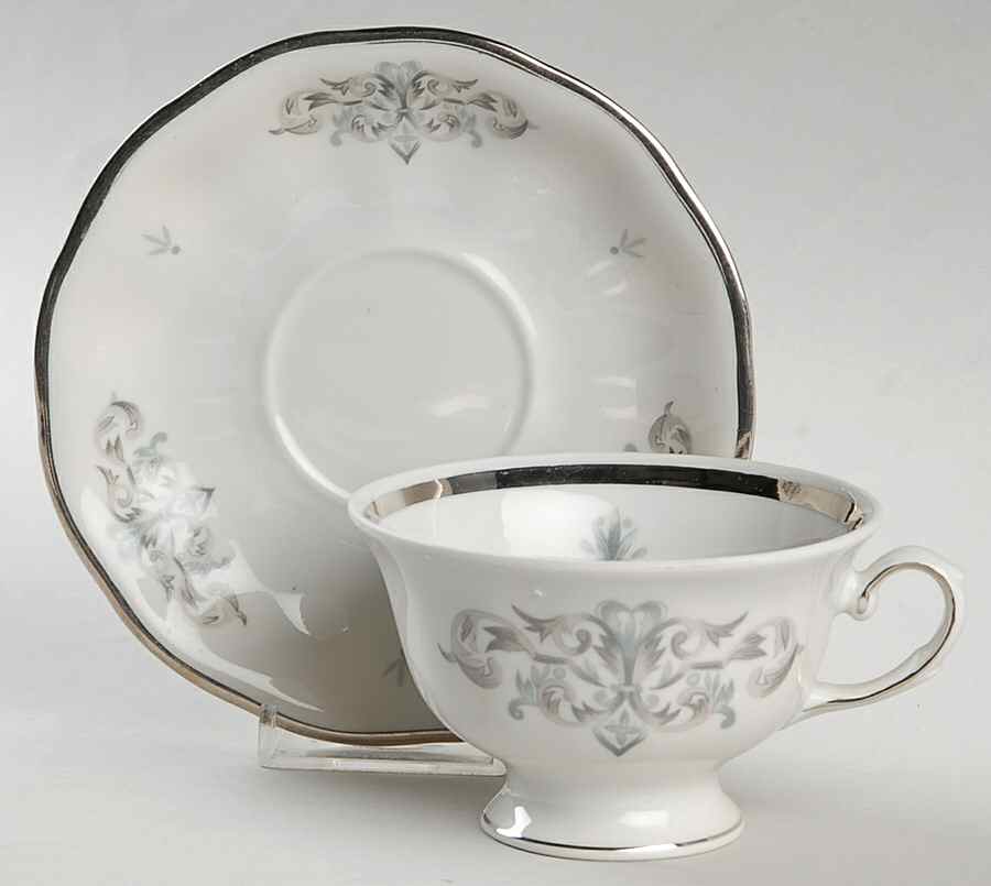 Tempo (Scallop) Footed Cup & Saucer Set by Favolina-Karolina-1
