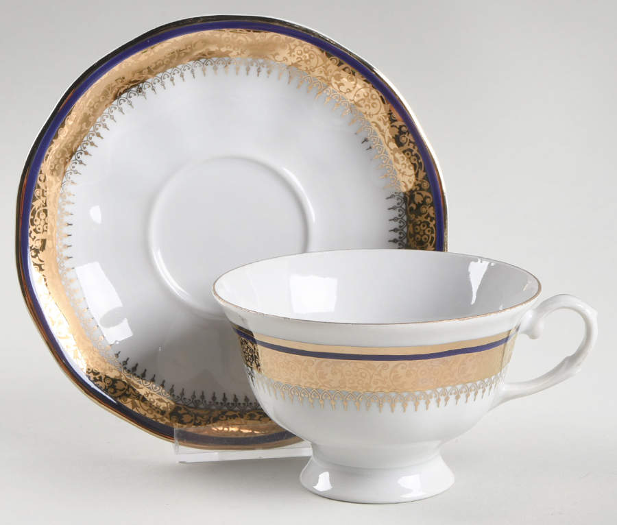 Van Cortland Footed Cup & Saucer Set by Favolina-Karolina-1