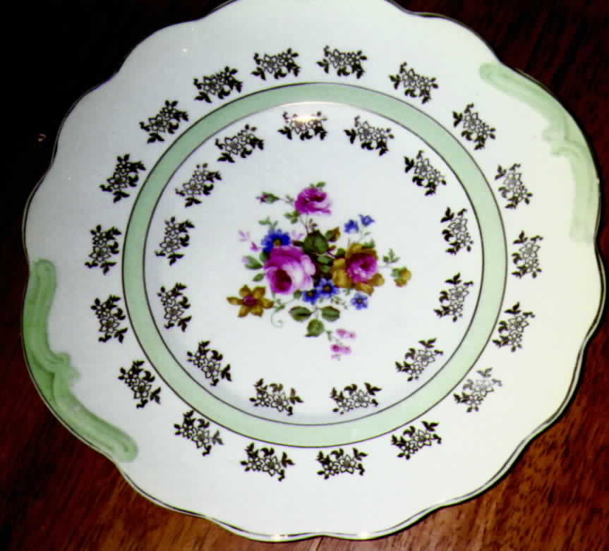 FCE1 Handled Cake Plate by FCE-1