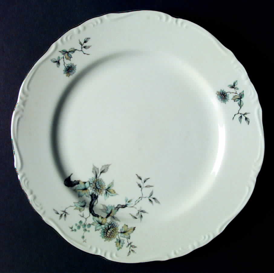 Chrysanthemum Dinner Plate by Fine China of Japan-1