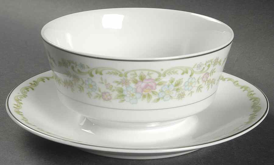 Idylic Round Gravy Boat/Attached Underplate by Sears-1