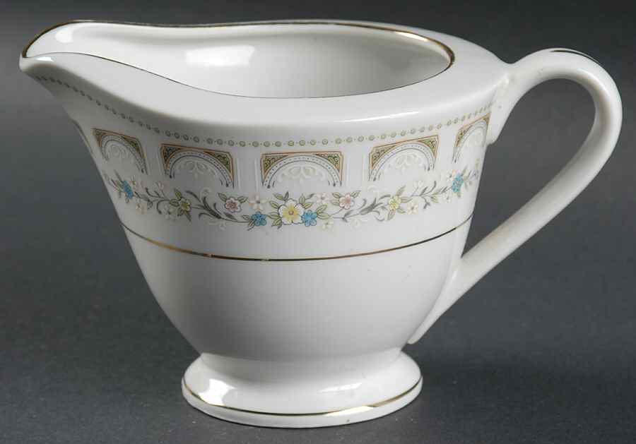 La Mancha Creamer by Fine China of Japan-1