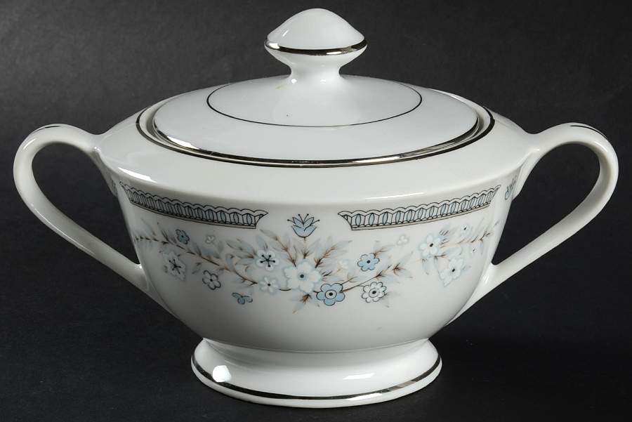 Robin Sugar Bowl & Lid by Fine China of Japan-1