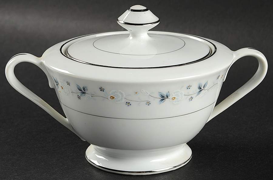 Roselle Sugar Bowl & Lid by Fine China of Japan-1