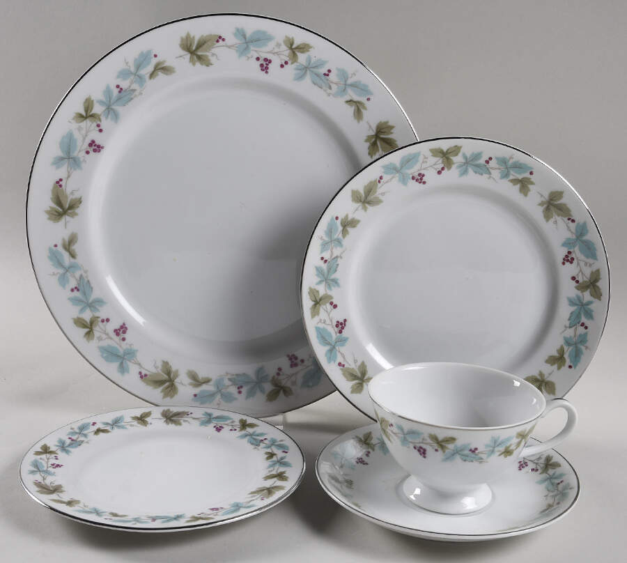 Vintage 40 Piece Estate Set by Fine China of Japan-1