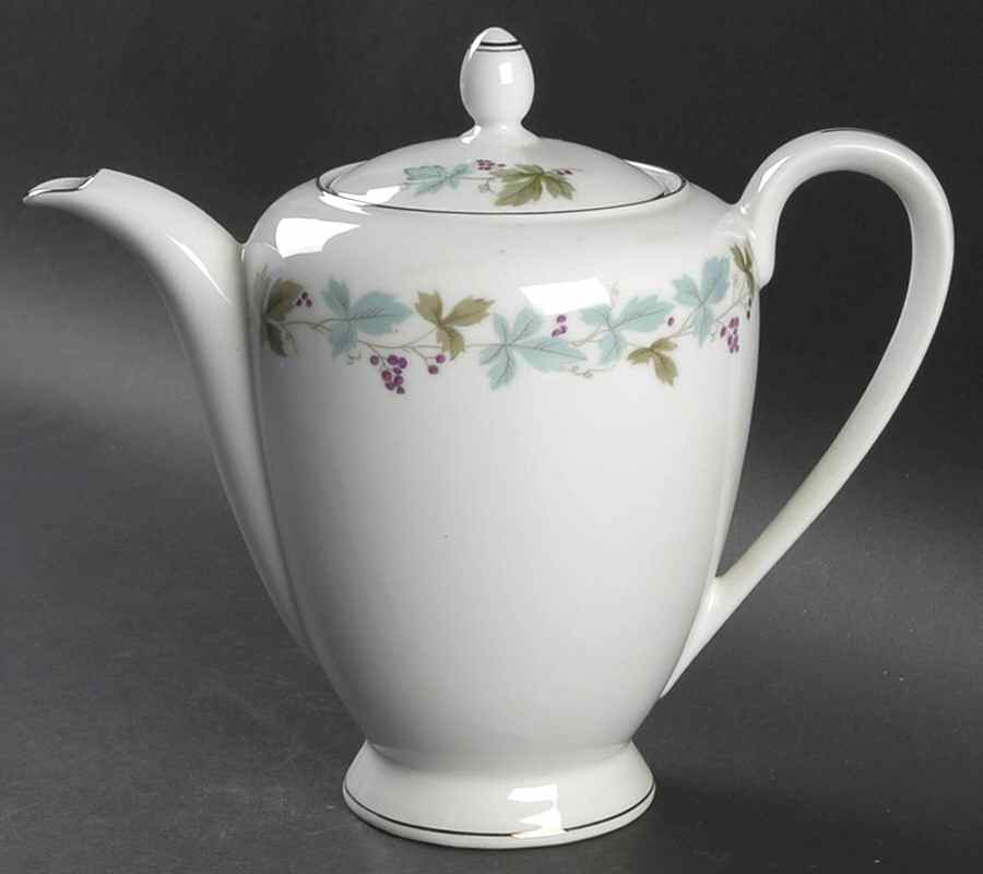 Vintage Tea/Coffee Pot & Lid by Fine China of Japan-1