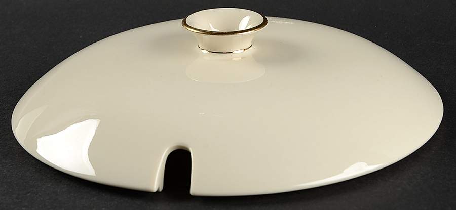Classic Dignity Gold Lid for Round Vegetable by Fine Arts-1