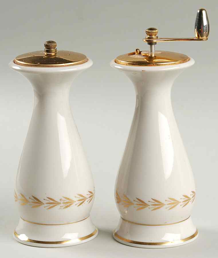 Golden Classic Salt Mill & Pepper Mill Set by Fine Arts-1