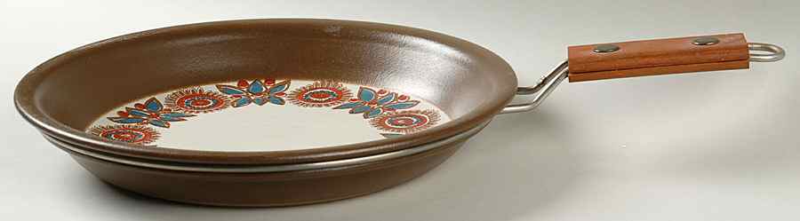 Astrid 10" Open Skillet by Figgjo (Norway)-1