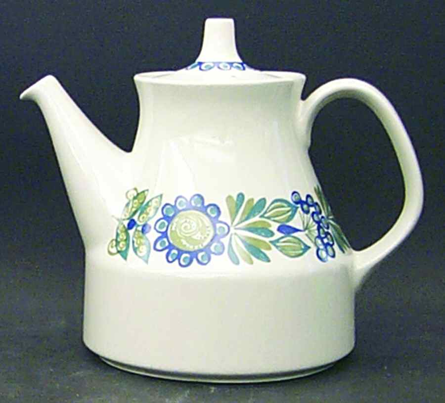 Turi Gramstad Oliver Teapot & Lid by Figgjo (Norway)-1