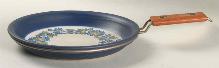 Turi Gramstad Oliver 8" Skillet with Detachable Handle by Figgjo (Norway)-1