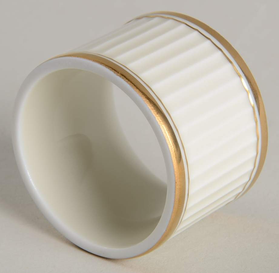 Classique d'Or Buff Napkin Ring by Fitz & Floyd-1