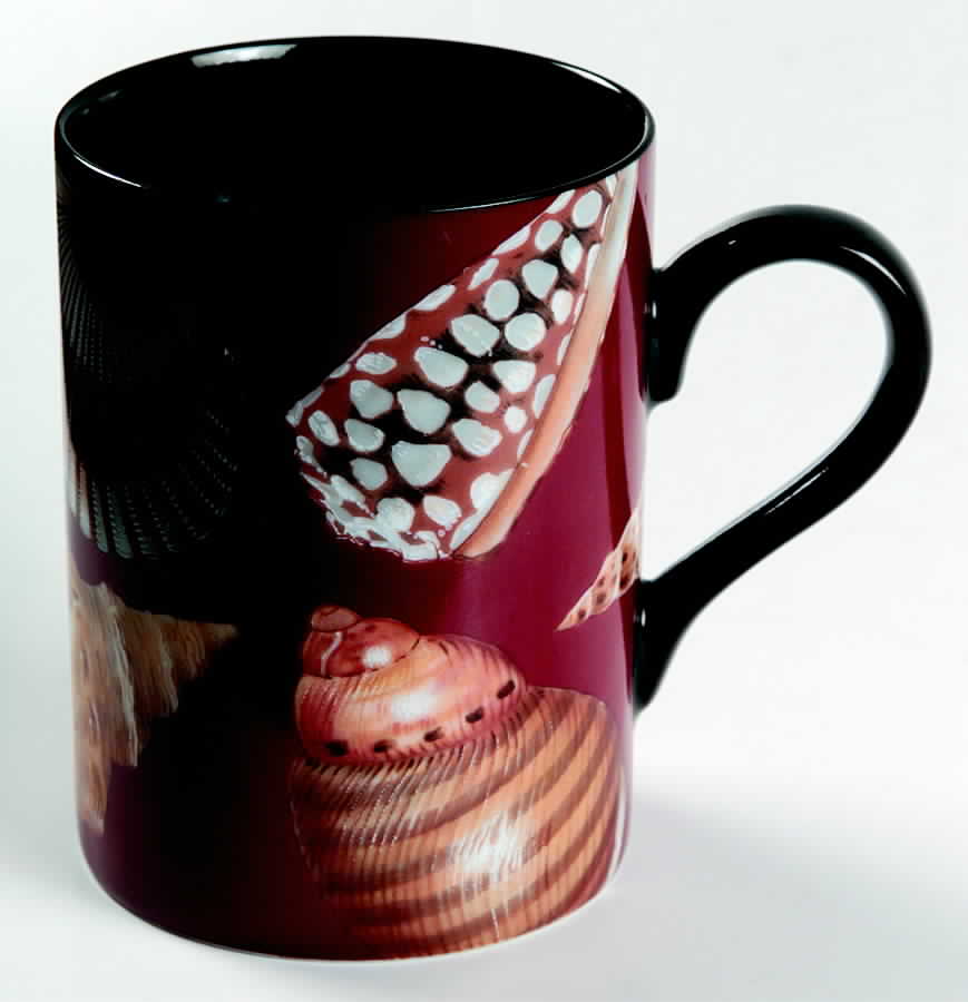 Coquille De Mer (Cinnabar Background) Mug by Fitz & Floyd-1