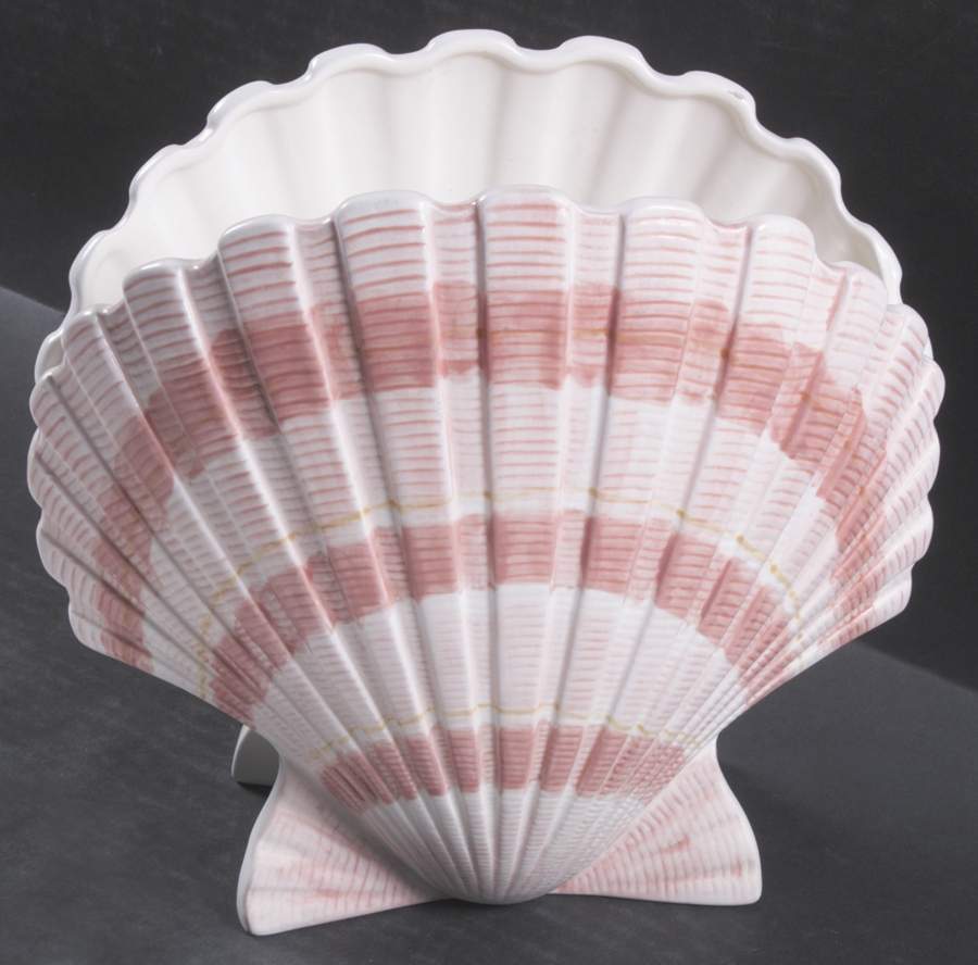 Coquille 9" Fan Vase by Fitz & Floyd-1