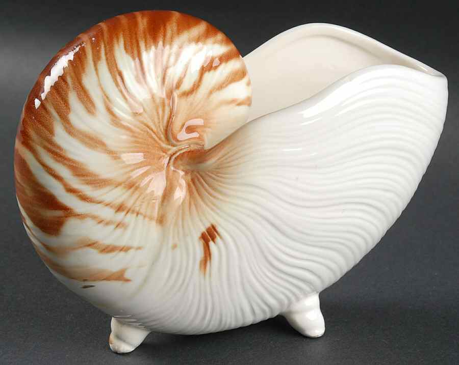 Coquille Nautilus Vase by Fitz & Floyd-1