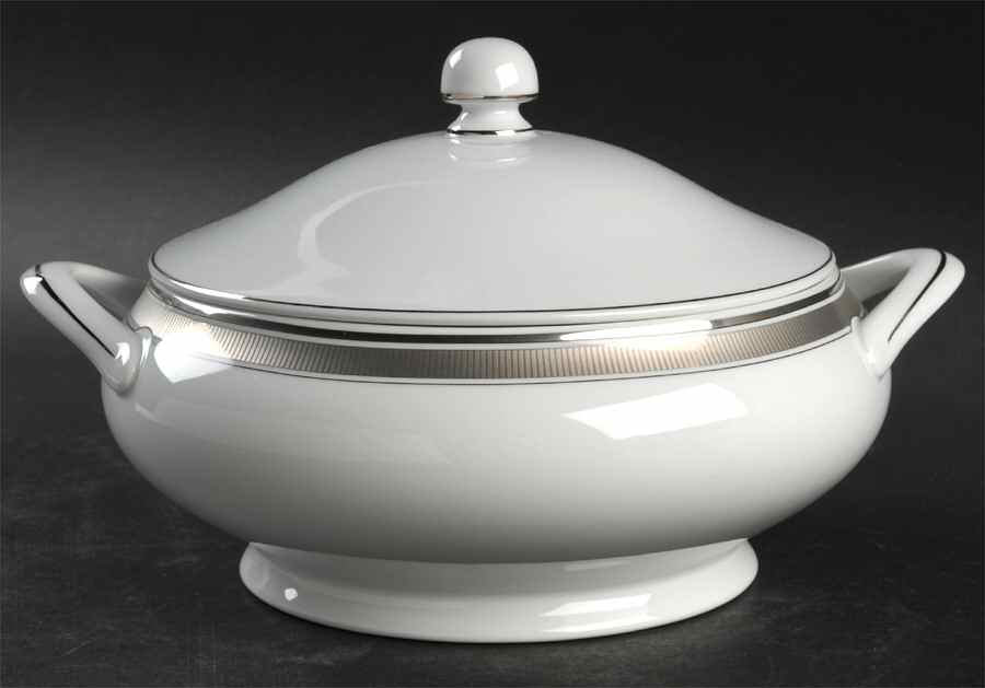 Highland Park Round Covered Vegetable by Fitz & Floyd-1