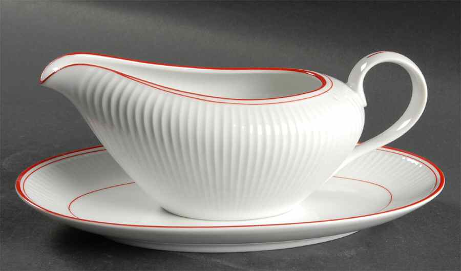 Holiday Classic Gravy Boat & Underplate/Relish by Fitz & Floyd-1
