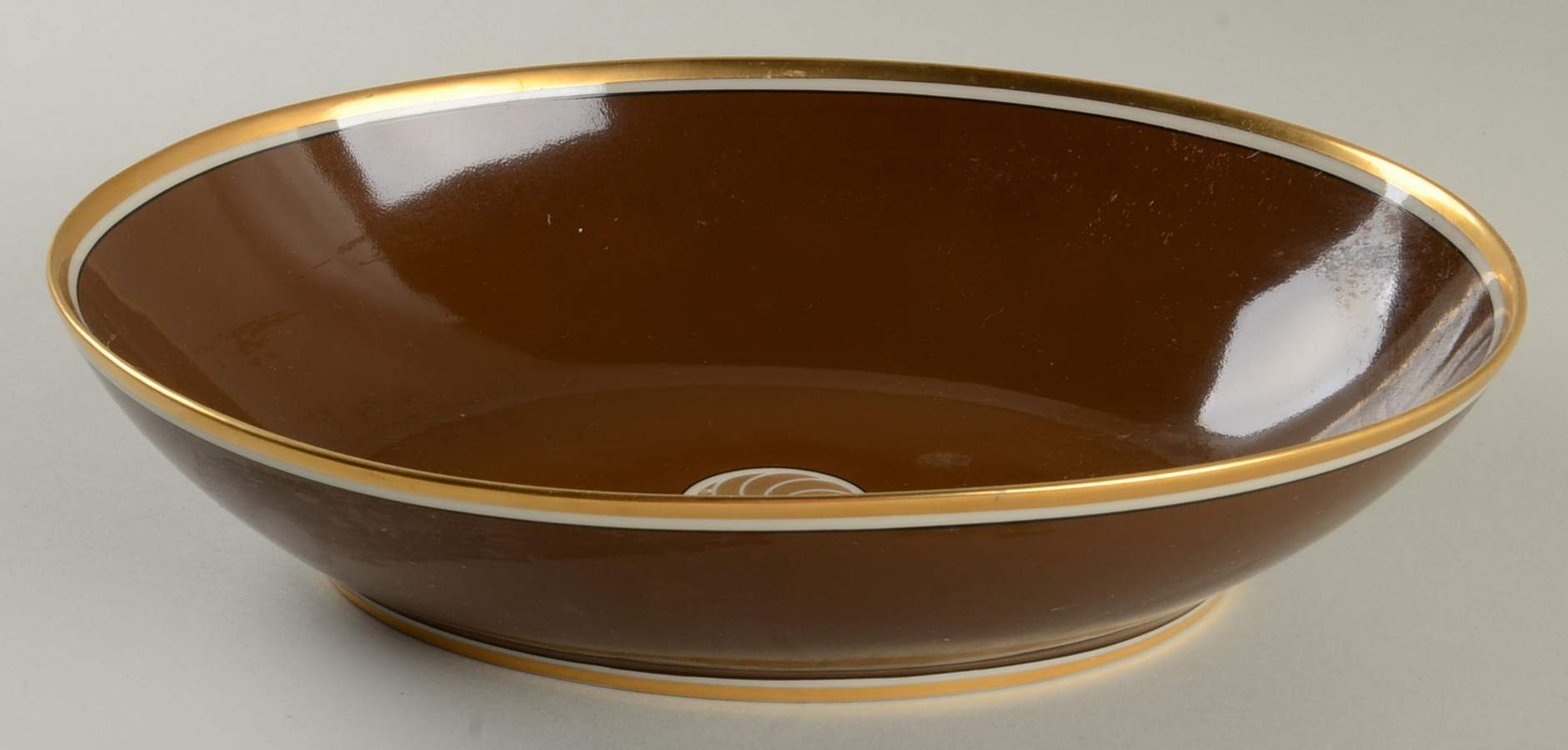Medaillon d'Or Cognac (Medium Brown) 10" Oval Vegetable Bowl by Fitz & Floyd-1