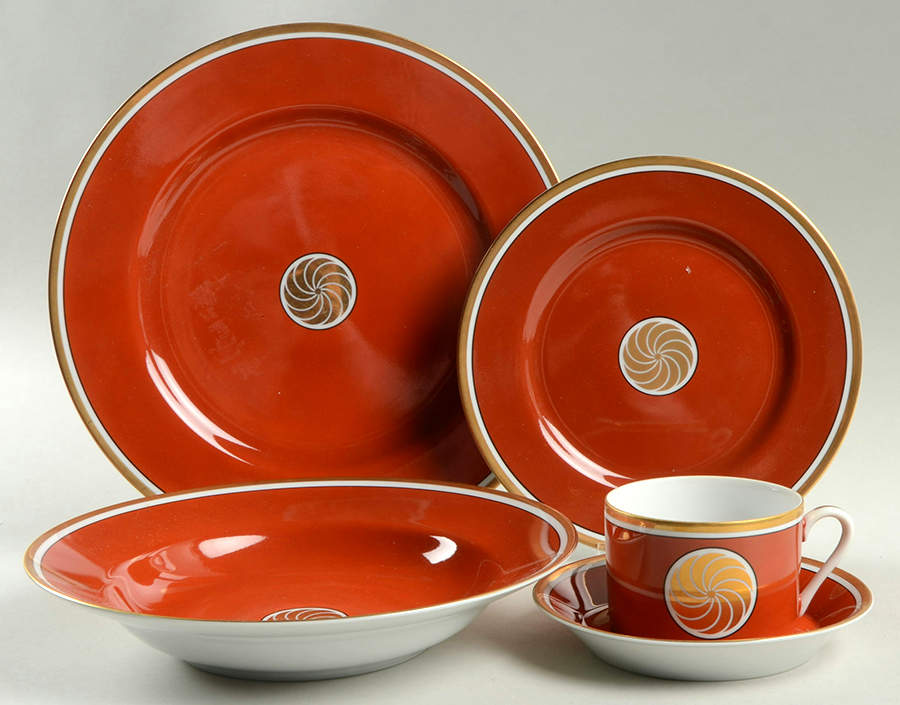 Medaillon d'Or Orange (Terra Cotta) 5 Piece Place Setting by Fitz & Floyd-1