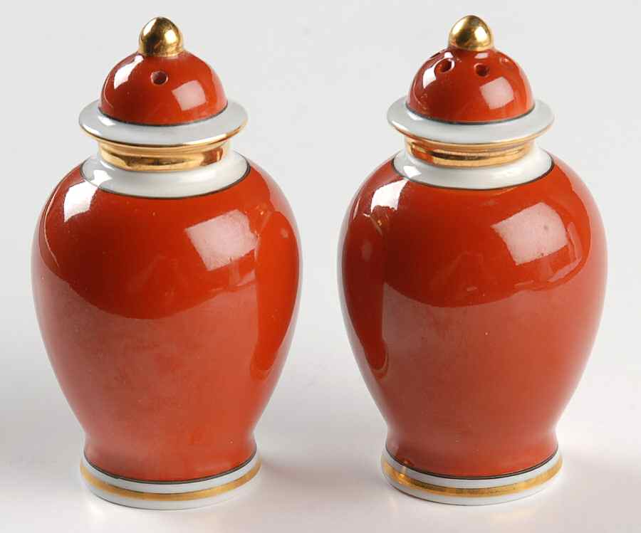 Medaillon d'Or Orange (Terra Cotta) Salt & Pepper Set with Lids by Fitz & Floyd-1