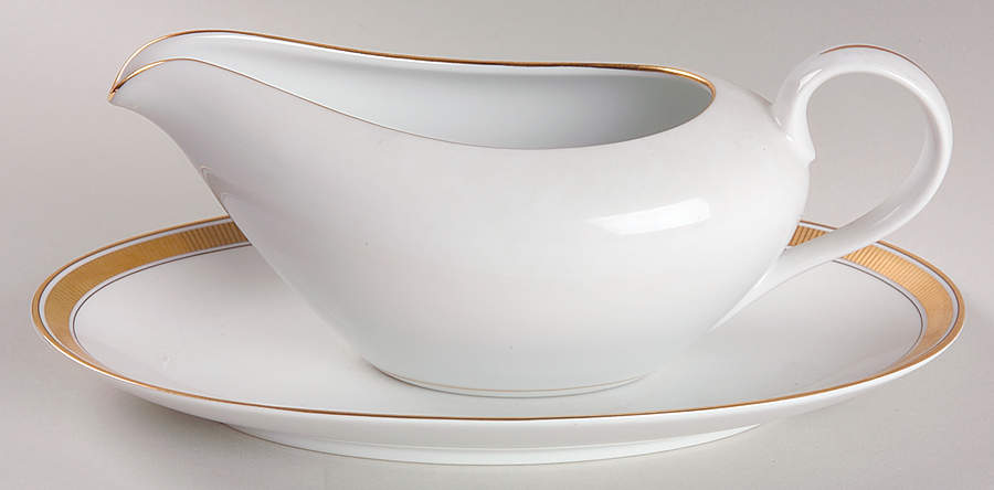 Oak Park Gravy Boat & Underplate by Fitz & Floyd-1