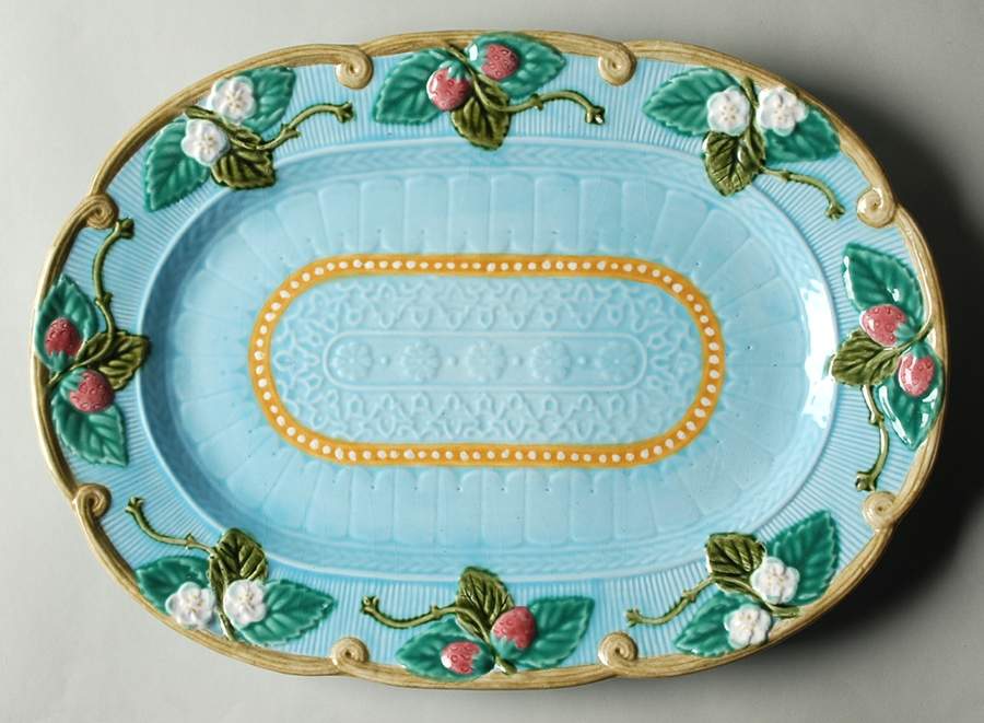 Petite Fraise Des Bois 15" Oval Serving Platter by Fitz & Floyd-1