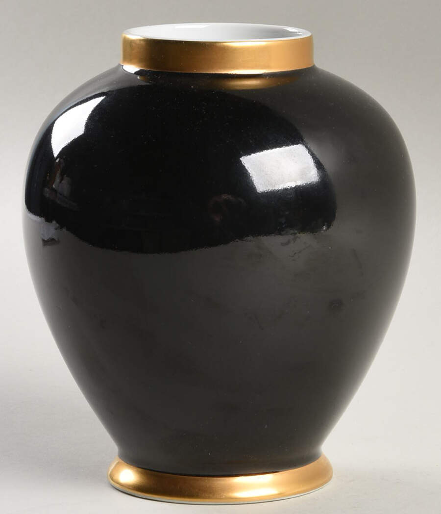 Renaissance Black On White Medium Ginger Jar No Lid by Fitz & Floyd-1