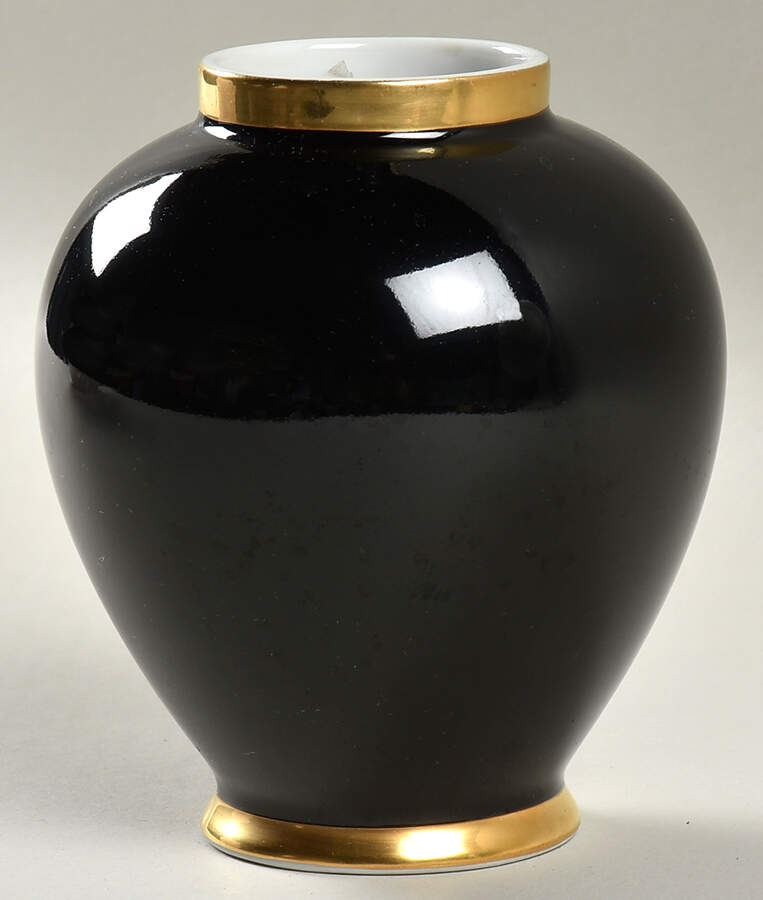 Renaissance Black On White Small Ginger Jar No Lid by Fitz & Floyd-1