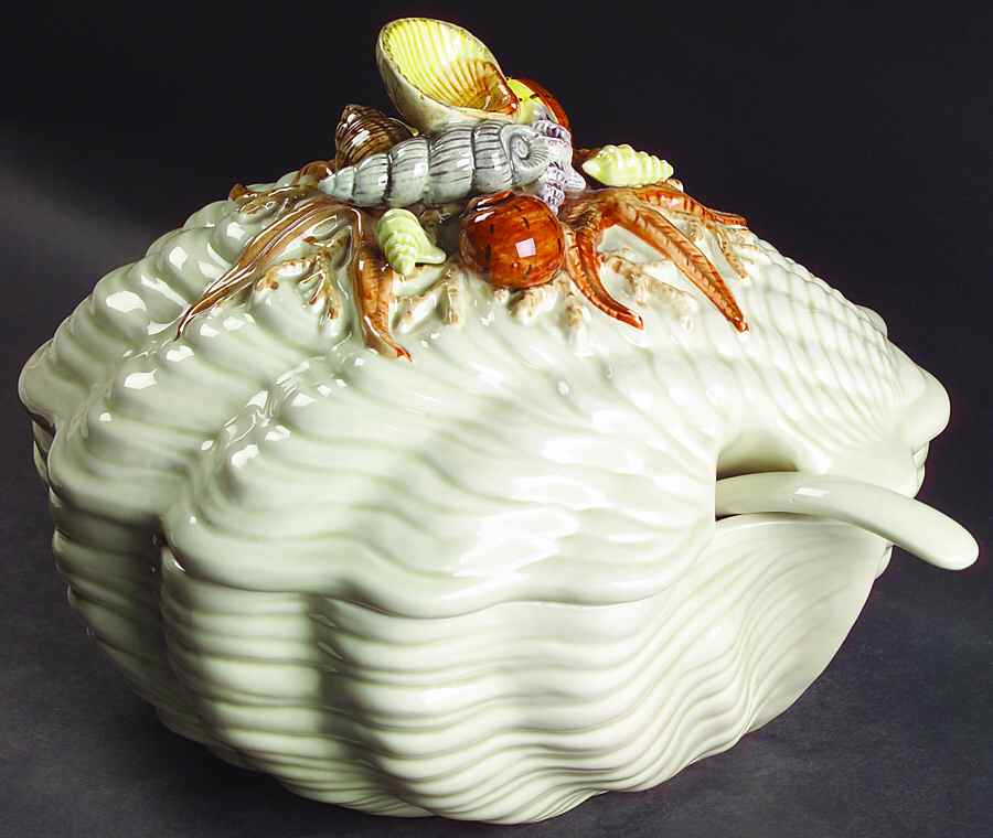 Shell Tureen & Lid w/Ladle by Fitz & Floyd-1