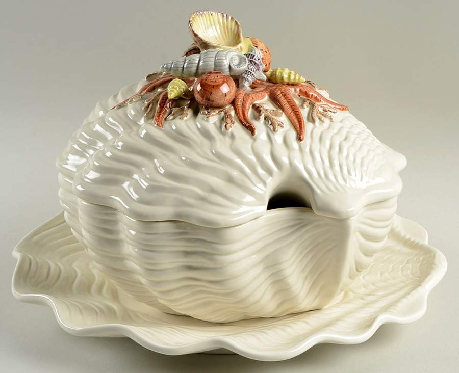Shell Tureen & Lid w/Underplate by Fitz & Floyd-1