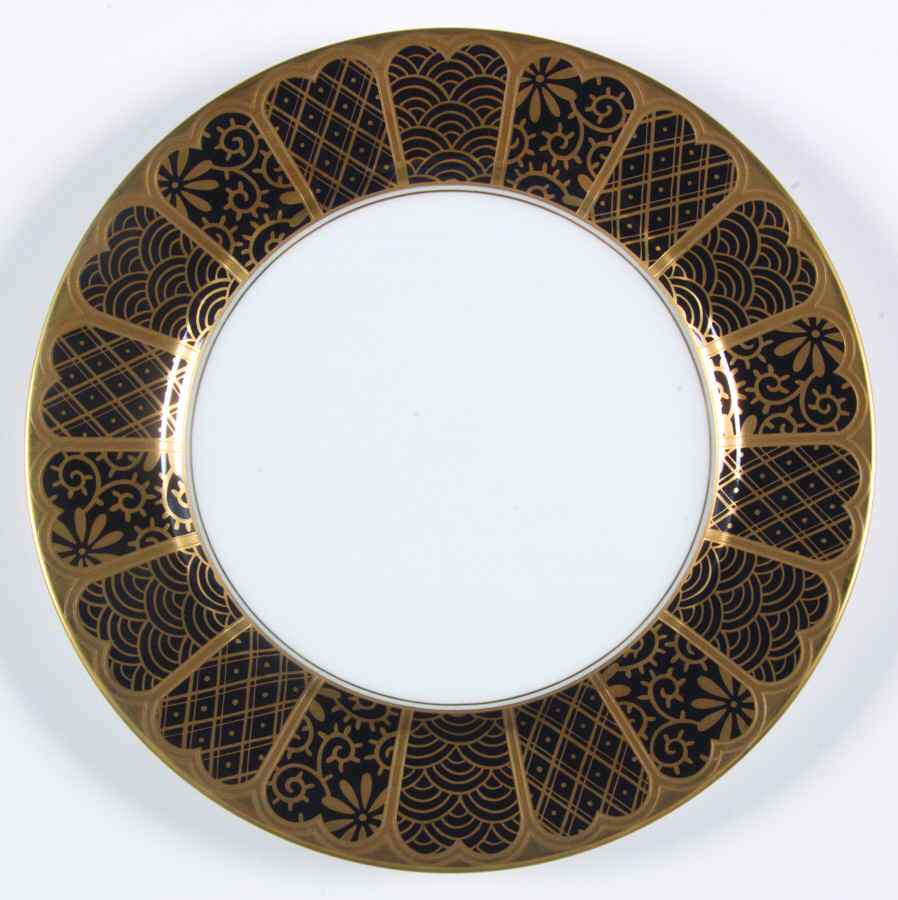 Shinmonzen Black Salad Plate by Fitz & Floyd-1
