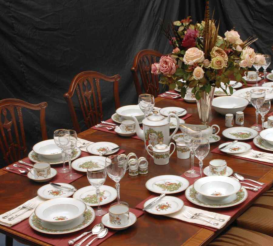 St. Nicholas 67 Piece Estate Set by Fitz & Floyd-1
