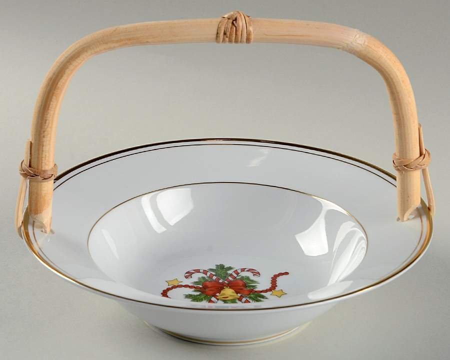 St. Nicholas 7''-7 1/4'' Basket W/Bamboo Handle HC by Fitz & Floyd-1