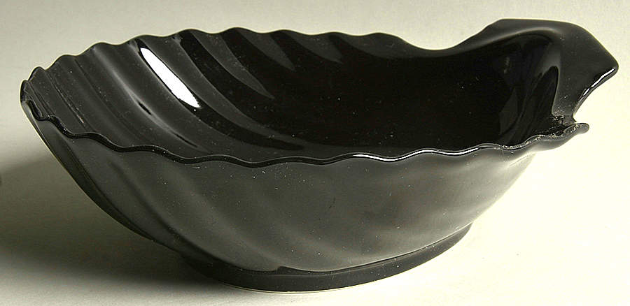 Total Color Black (Round, Smooth) 9" Shell Shaped Dish by Fitz and Floyd-1