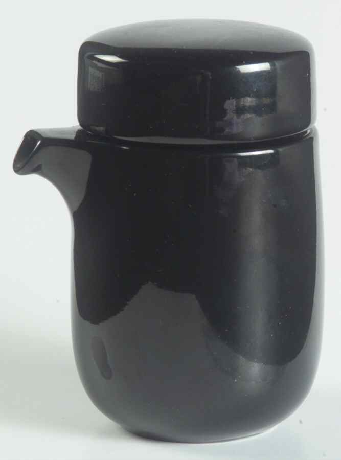 Total Color Black (Round, Smooth) Creamer & Lid by Fitz and Floyd-1