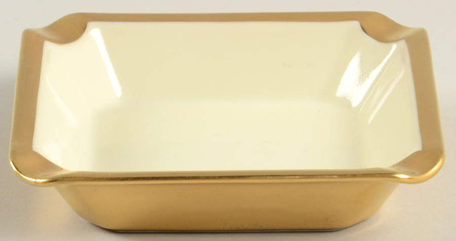 Versailles Crème Small Ashtray by Fitz & Floyd-1