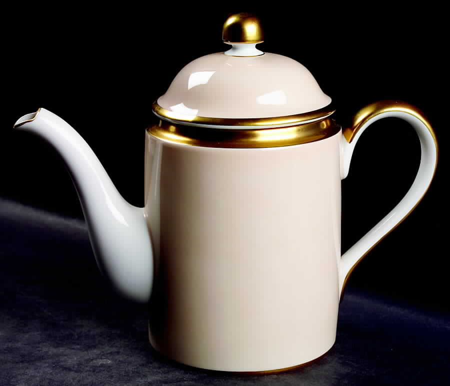 Versailles Shell Peach Coffee Pot & Lid by Fitz & Floyd-1